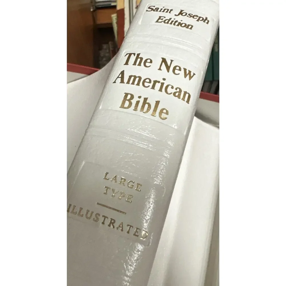 New‎ American Bible ~ Large typeface~Illustrated Catholic Publishing Company New